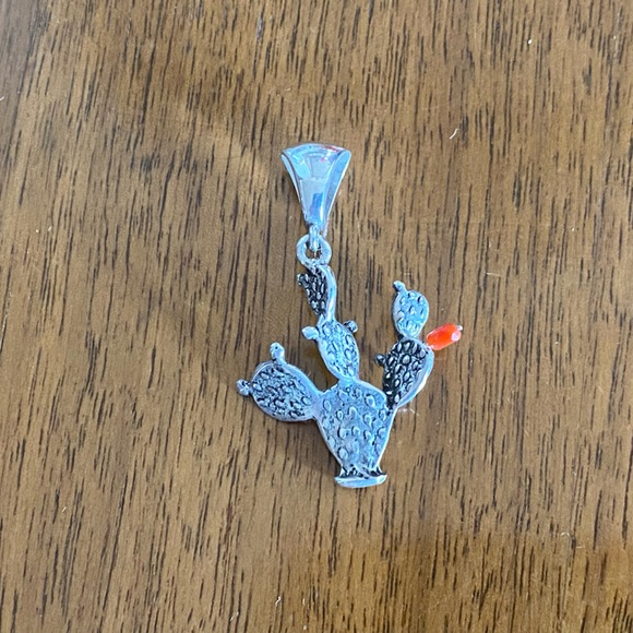925 3D Sterling Silver Prickly Pear Cactus Pendant with Coral Bead Blossom - Picture 3 of 5